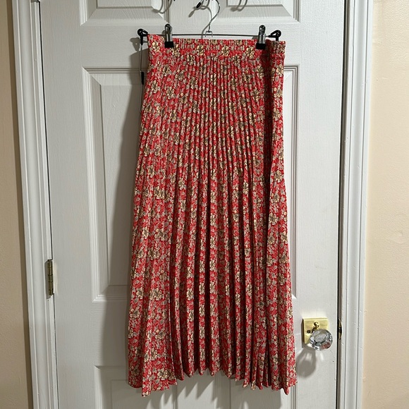Max Studio Dresses & Skirts - Red Floral Midi Skirt